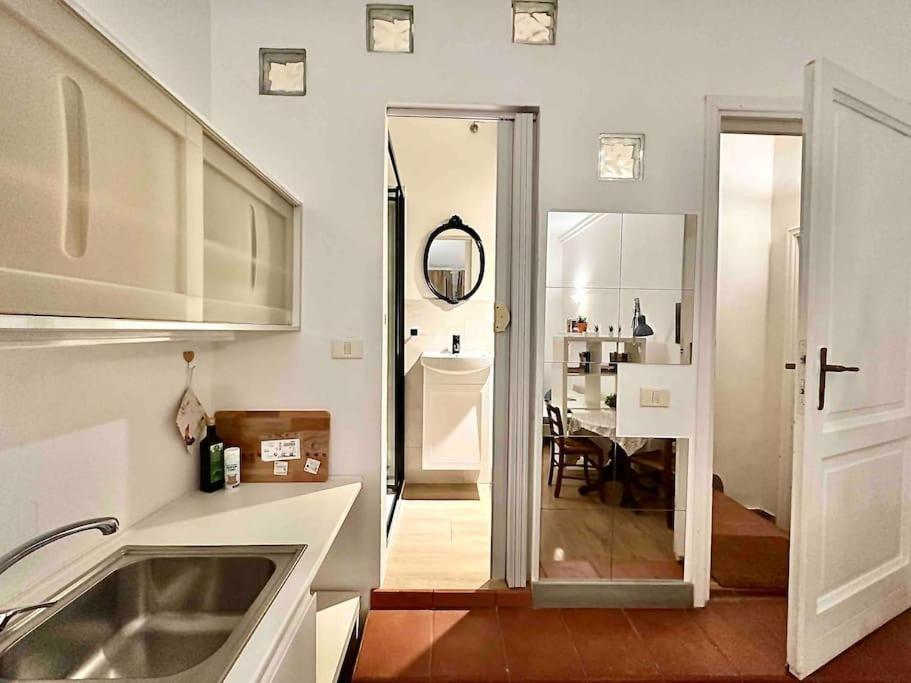 Warm Retreat In The Heart Of Florence Cls Station Florença Exterior foto